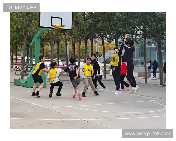 篮球点燃青春激情谱写团结拼搏梦想的辉煌篇章 篮球点燃青春激情谱写团结拼搏梦想的辉煌篇章