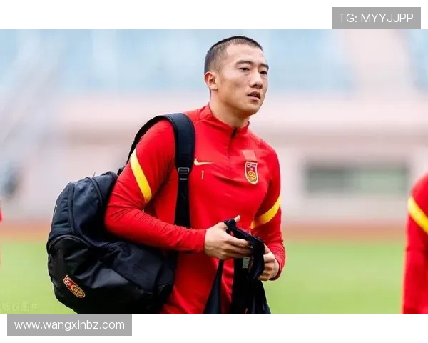 颜骏凌：从默默无闻到中国足球守护神的成长历程与奋斗精神