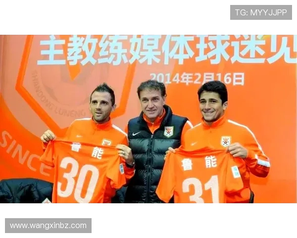 卢卡库重返巅峰之路:从低谷到辉煌的励志故事与职业生涯回顾 卢卡库重返巅峰之路:从低谷到辉煌的励志故事与职业生涯回顾